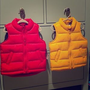 Old Navy Fleeced Lined vests